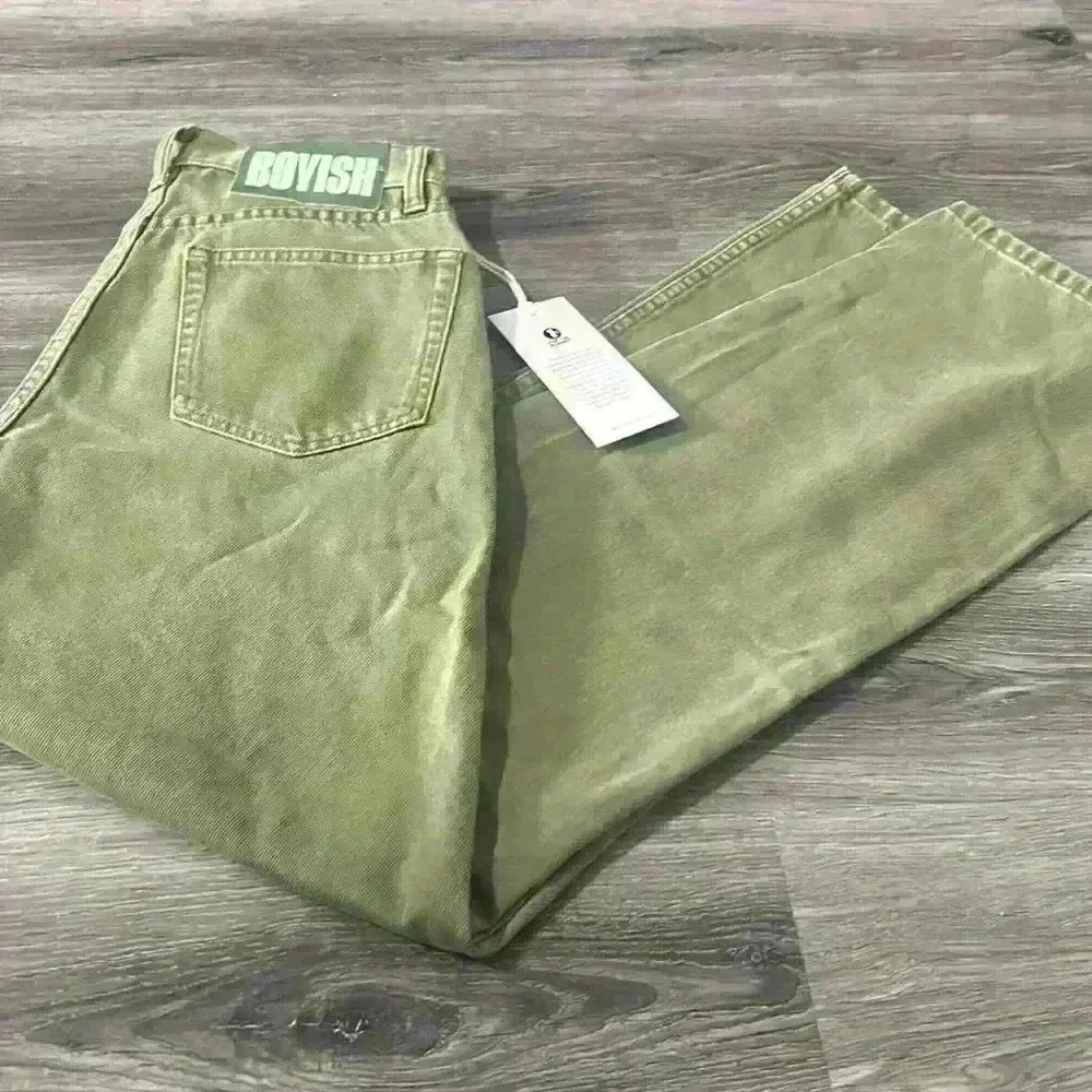 Boyish jeans